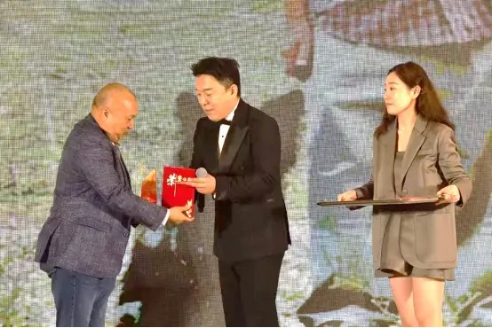 ��61����̫ӰչԲ����Ļ ��̫��Ӱ֮����ҫ����