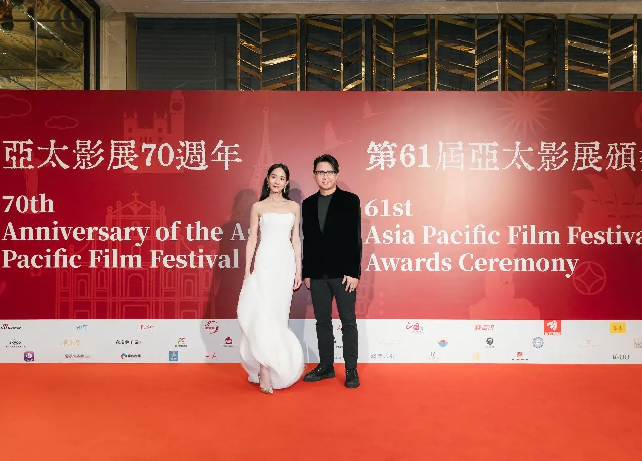 ��61����̫ӰչԲ����Ļ ��̫��Ӱ֮����ҫ����