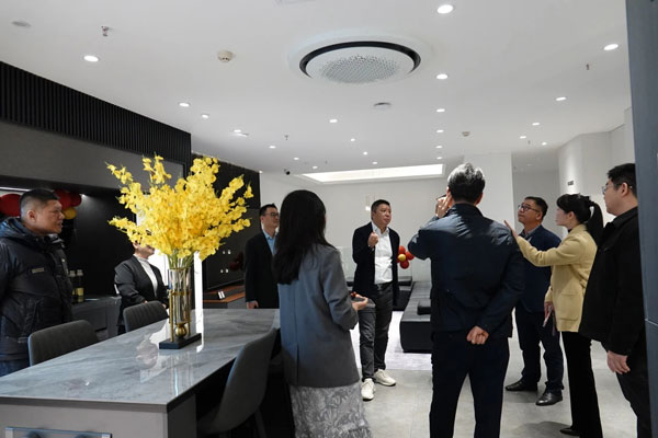 ��������յ�����Ų��֣�ǿ�������ŵ���ս�Ժ����¶���